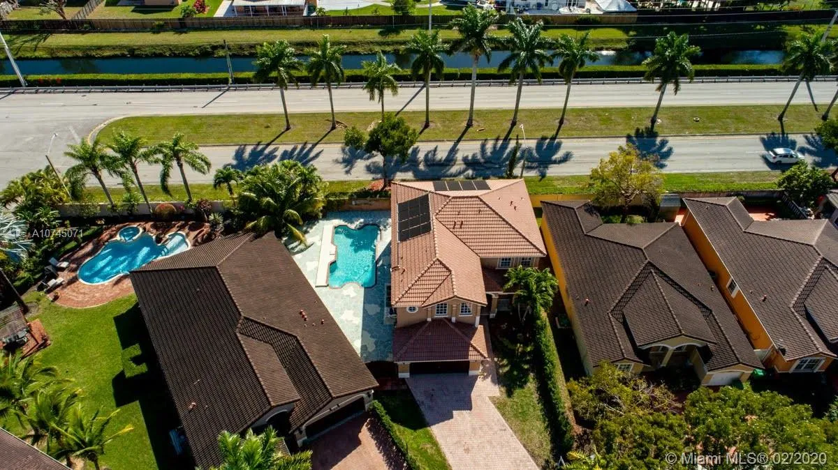 15422 SW 41st Ter, Miami FL 33185