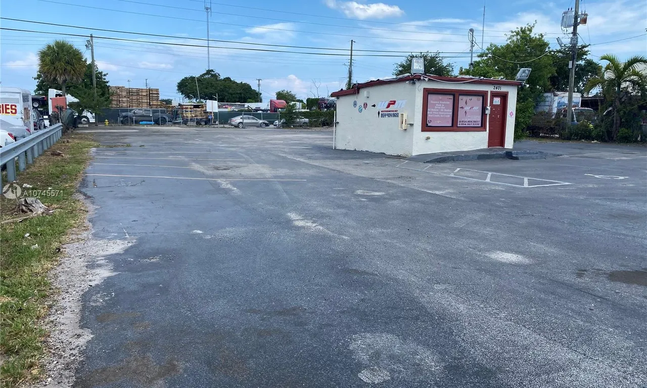 2401 S State Road 7, West Park FL 33023