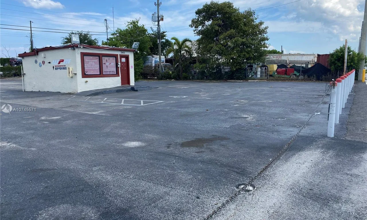 2401 S State Road 7, West Park FL 33023