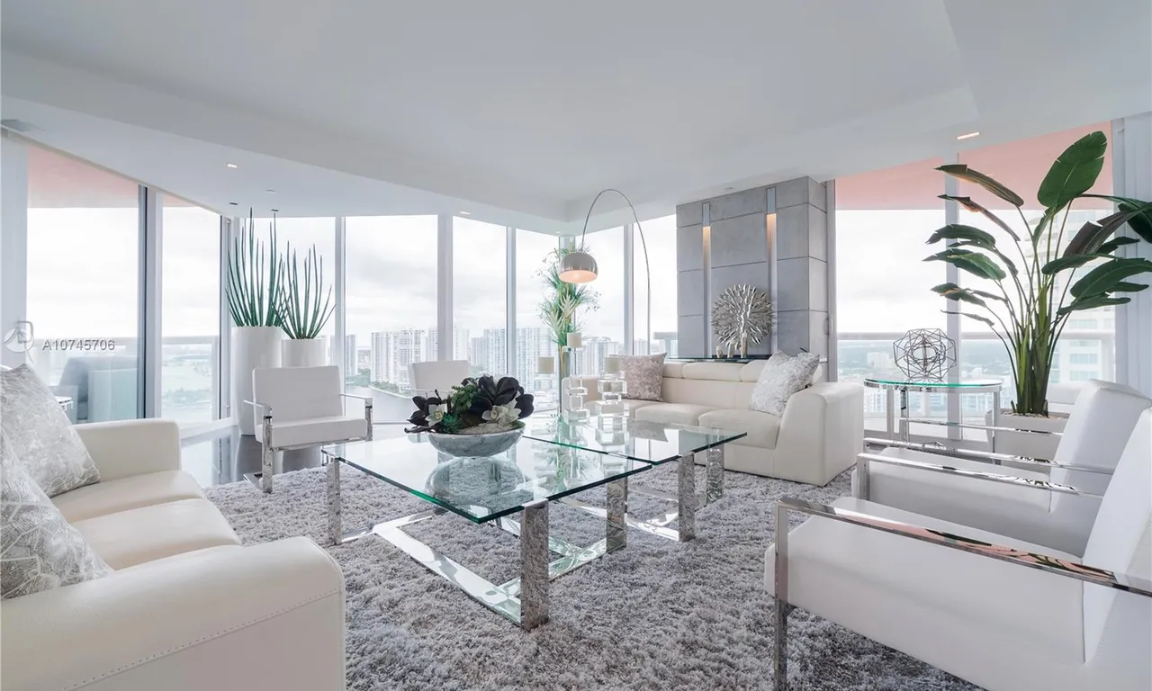 4 bedroom 4 bath for sale at 3370 Hidden Bay Dr # 2713, Aventura FL 33180