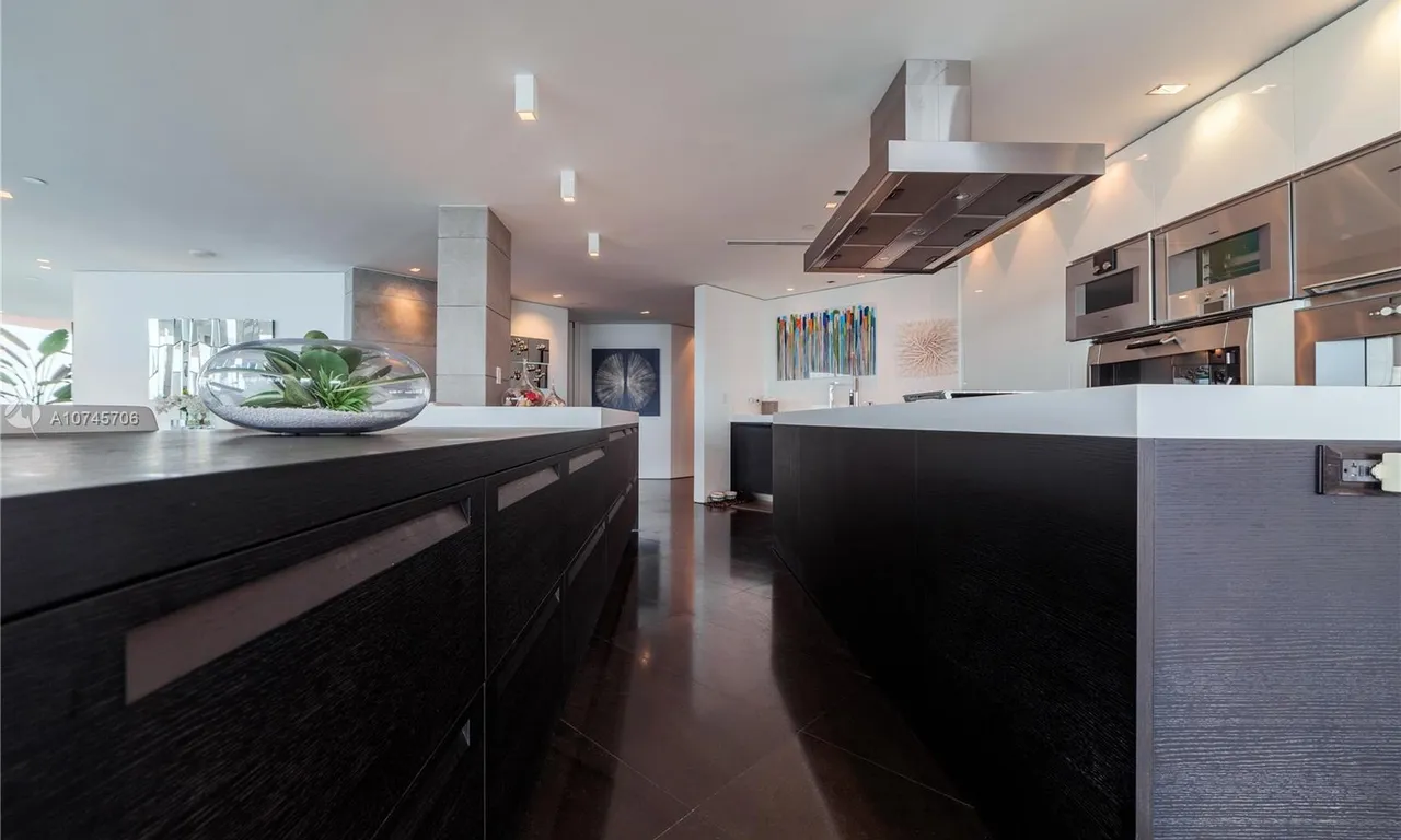 3370 Hidden Bay Dr # 2713, Aventura FL 33180
