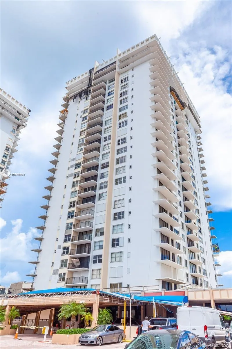 2101 S Ocean Dr # 205, Hollywood FL 33019