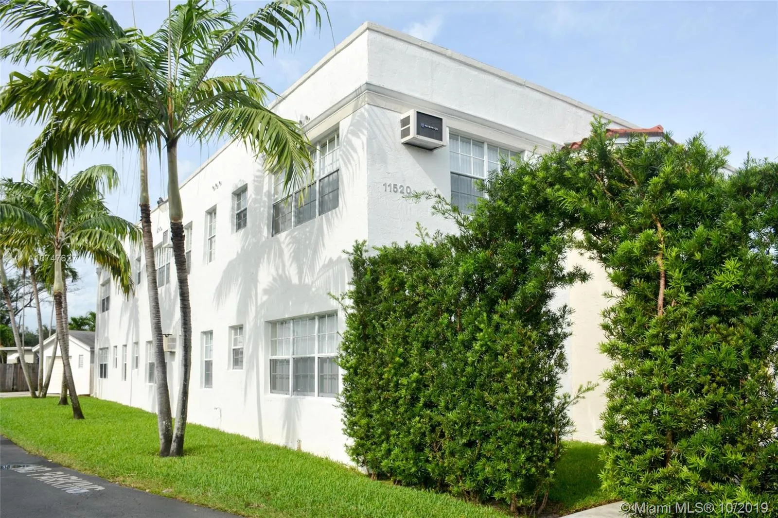 11520 NE 6th Ave, Biscayne Park FL 33161