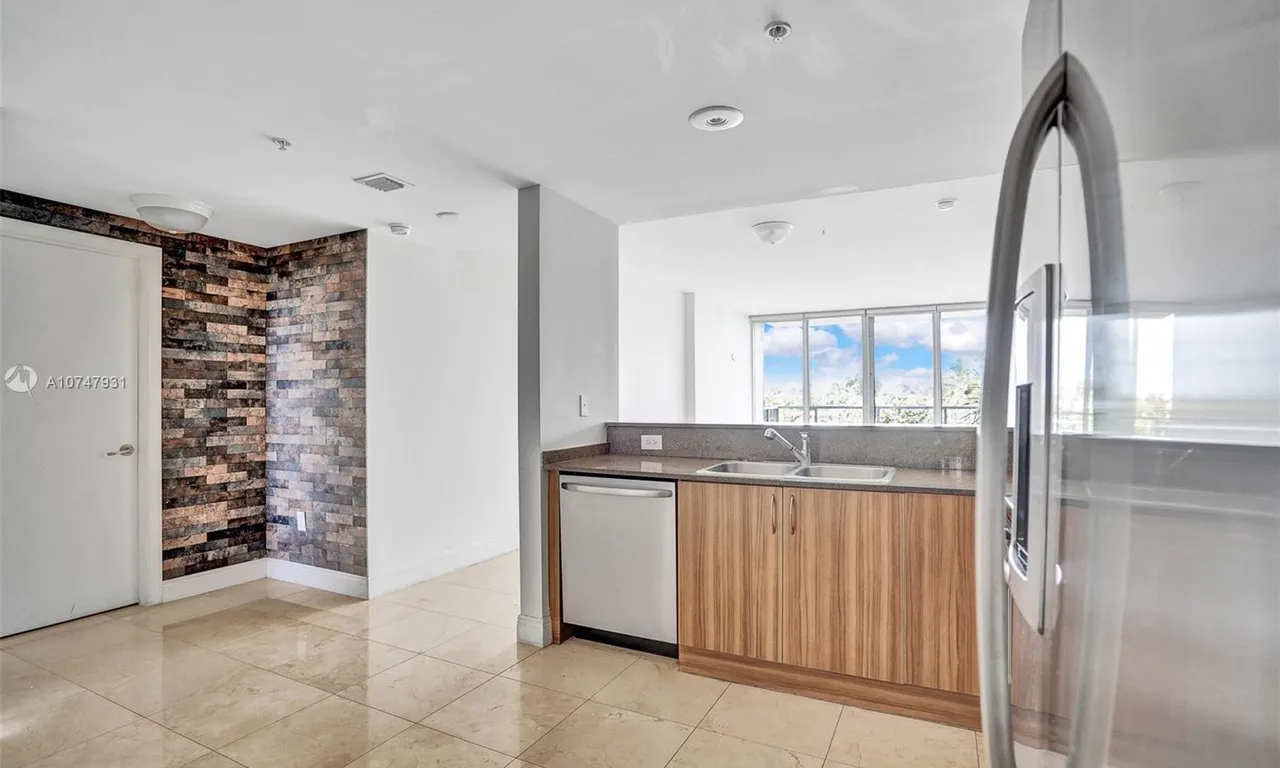 6305 Indian Creek Dr # 3B, Miami Beach FL 33141
