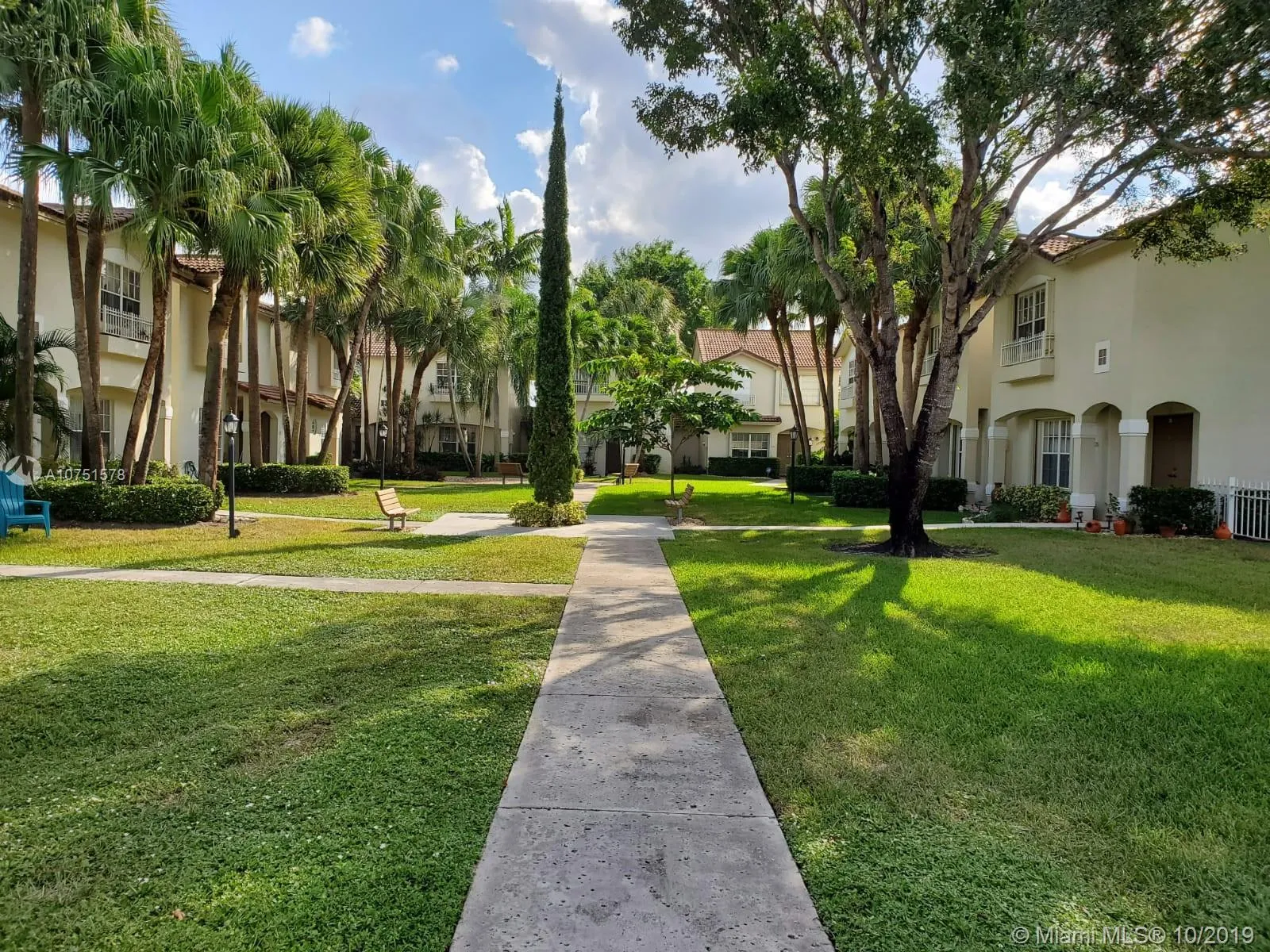 2 bedroom 2 bath for sale at 111 NW 108th Ave, Pembroke Pines FL 33026