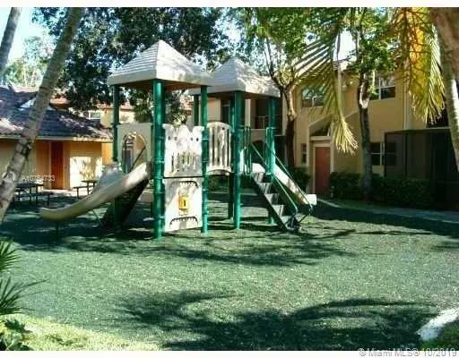 4469 Treehouse Ln # B, Tamarac FL 33319