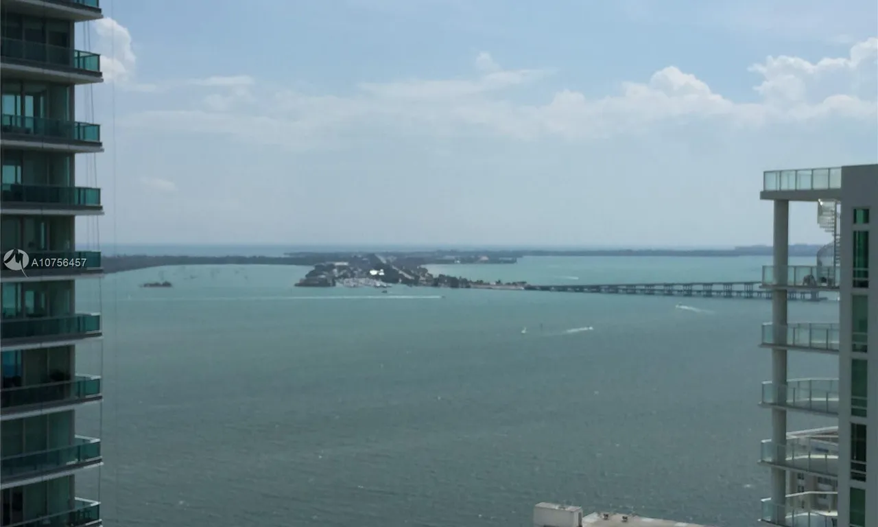 1300 Brickell Bay Dr # 2707, Miami FL 33131