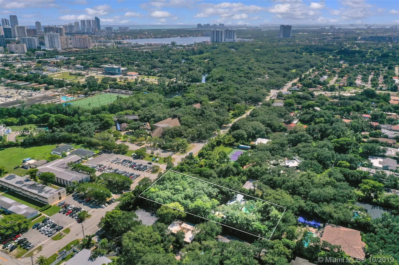 18940 NE 22nd Ave, Miami FL 33180