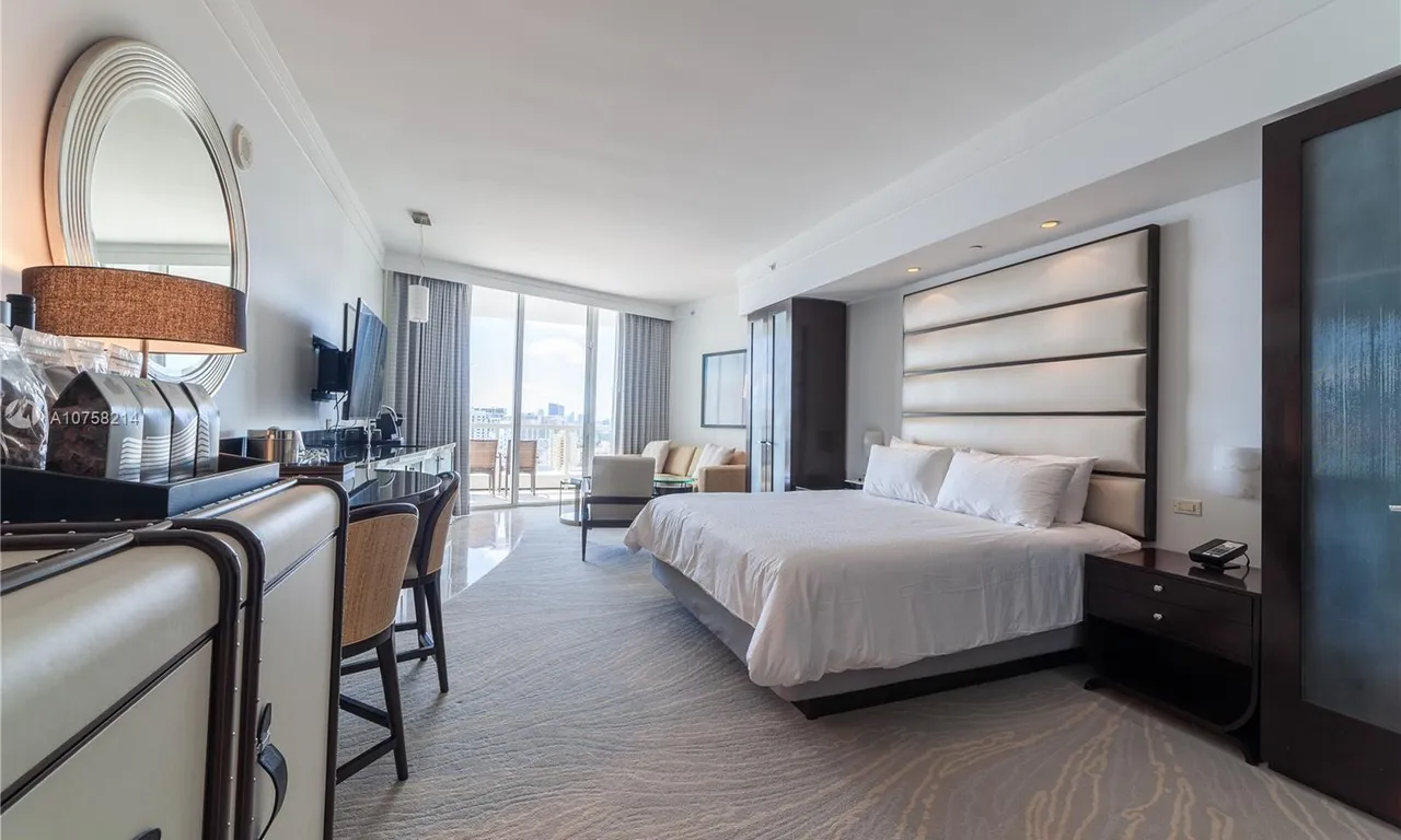 1 bath for sale at 4391 Collins Ave # 1914, Miami Beach FL 33140