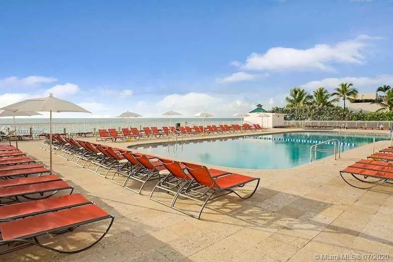 1 bedroom 1 bath for rent at 19201 Collins Ave # 449, Sunny Isles Beach FL 33160