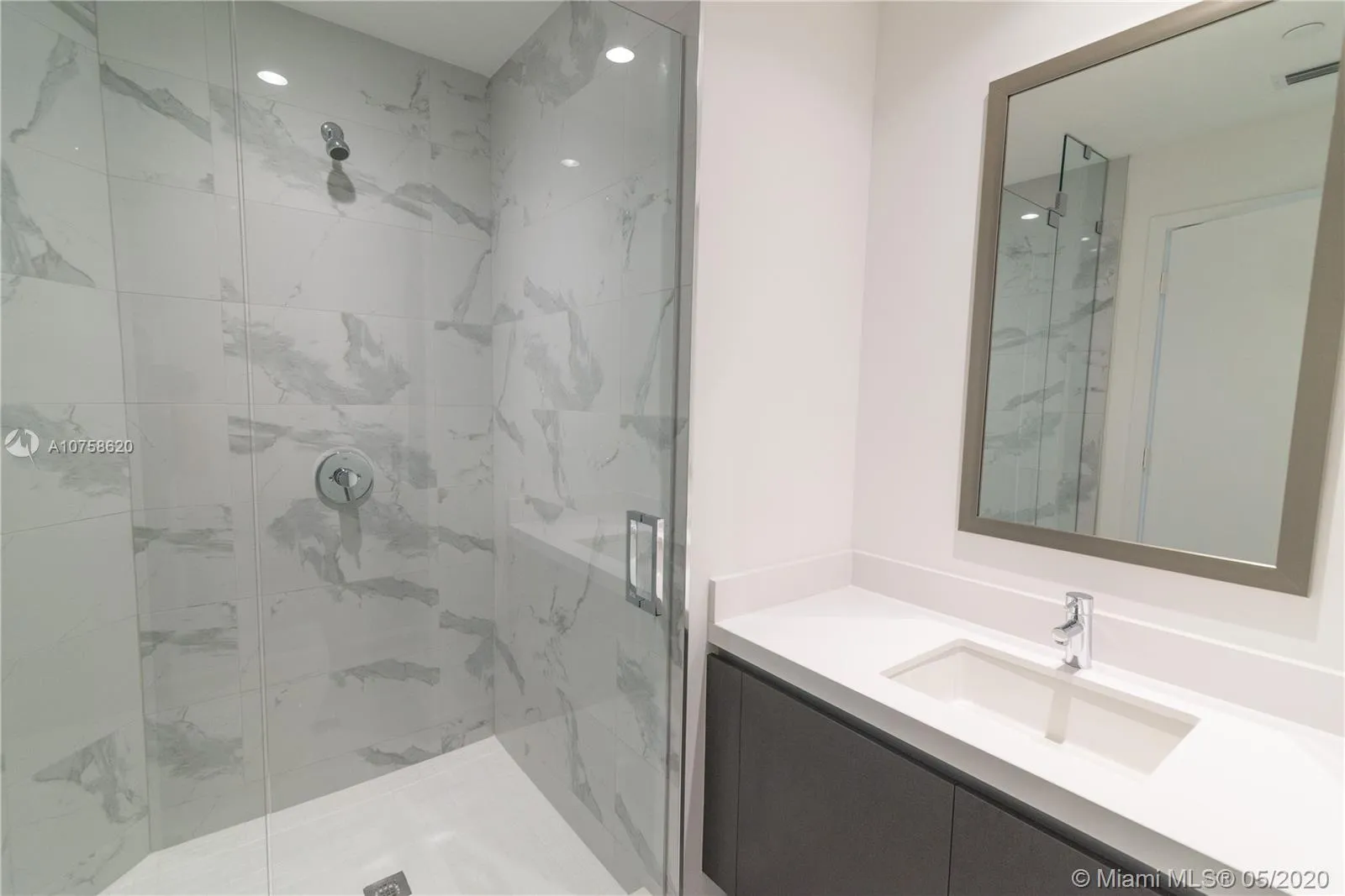 851 NE 1st Ave # 3800, Miami FL 33132