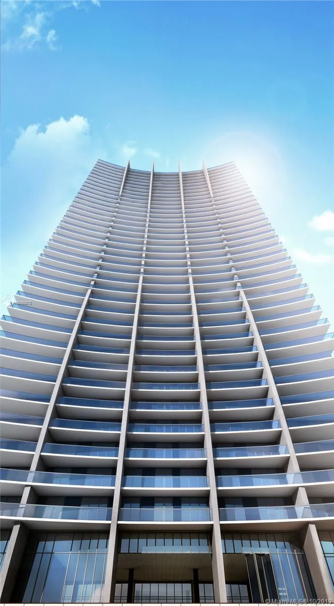 1 bedroom 1 bath for sale at 1010 Brickell Ave # 4311, Miami FL 33131