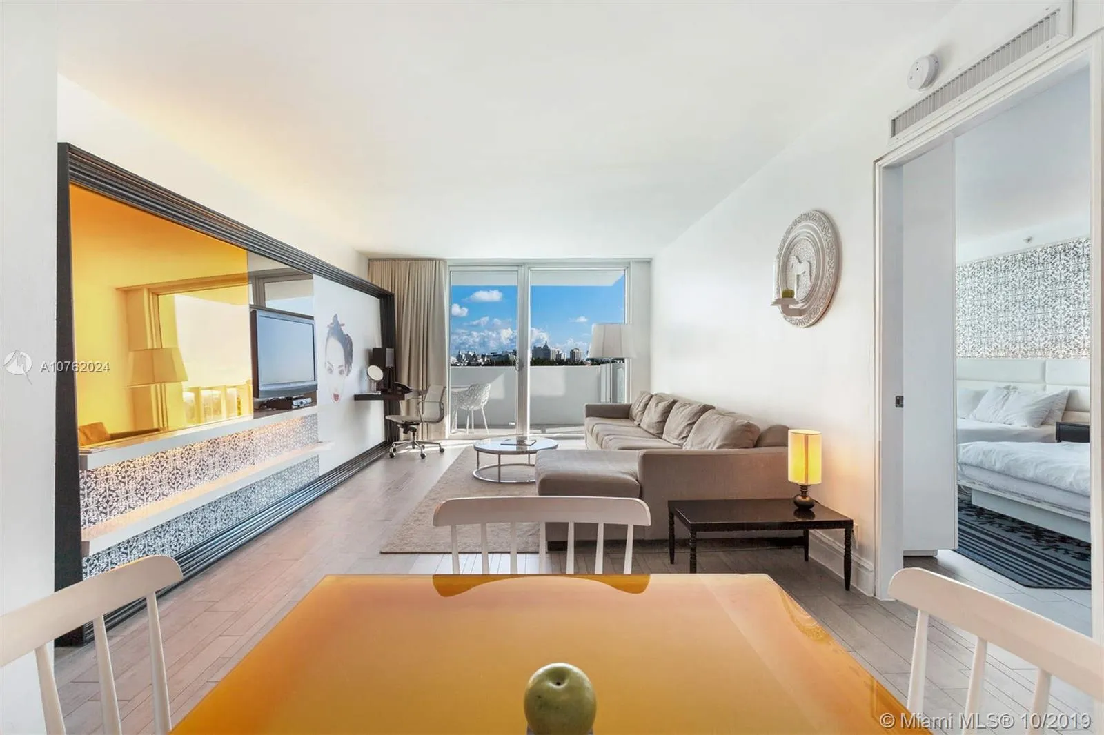 1 bedroom 1 bath for sale at 1100 West Ave # 917, Miami Beach FL 33139