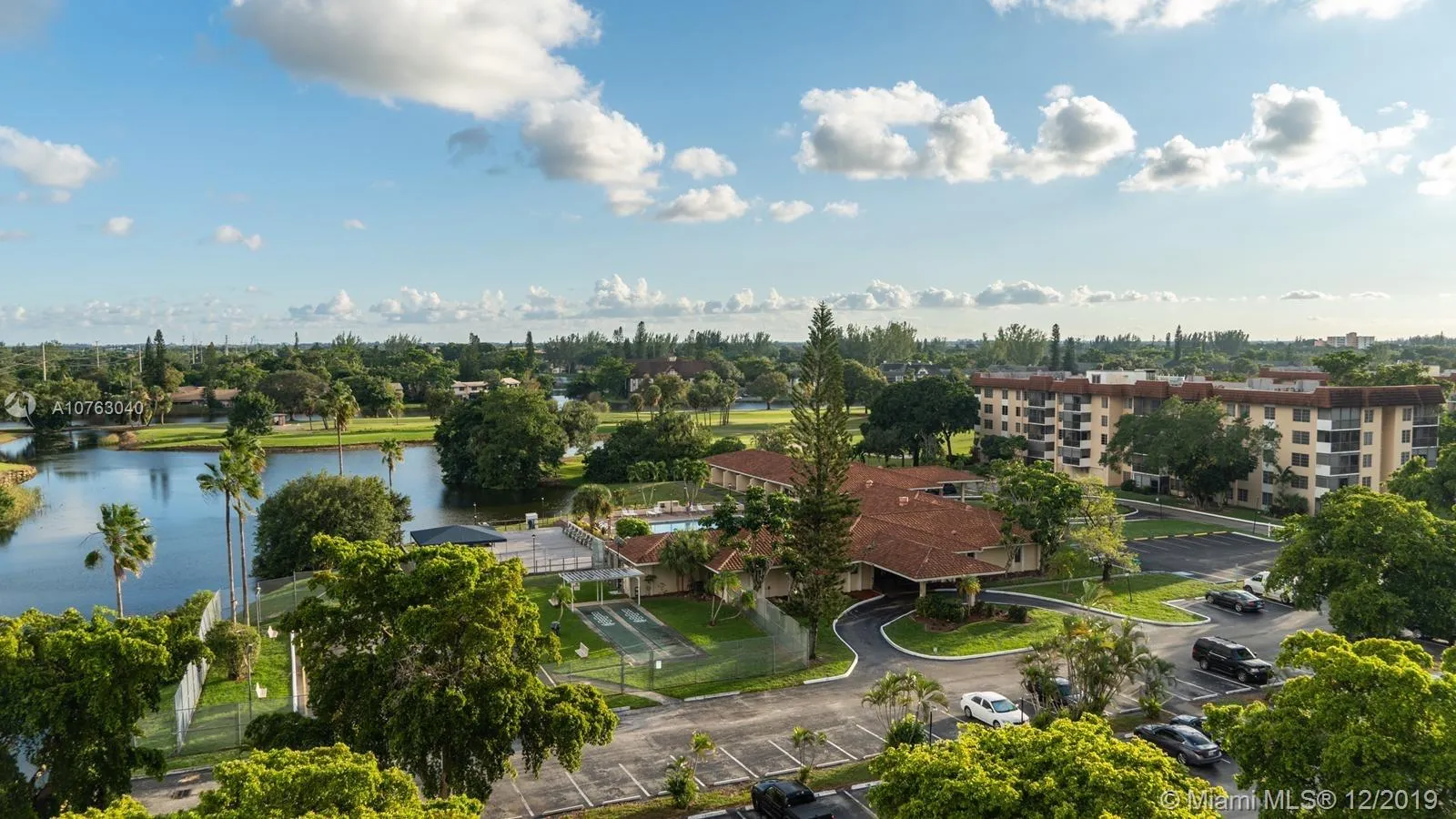 2 bedroom 2 bath for sale at 4164 Inverrary Dr # 802, Lauderhill FL 33319