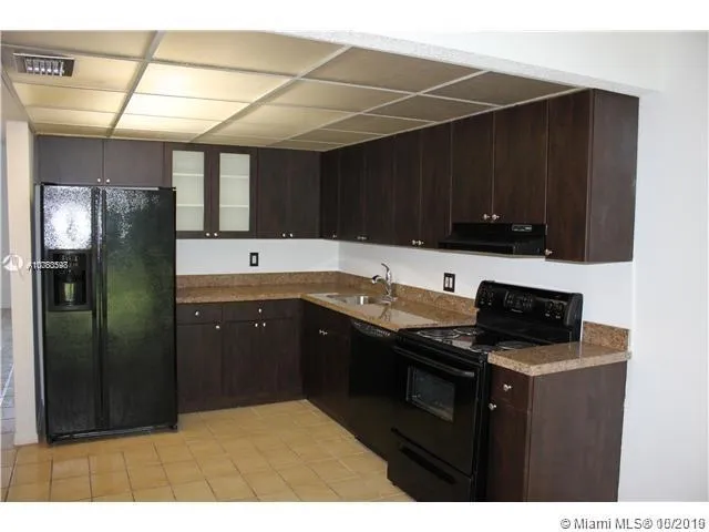 2 bedroom 2 bath for sale at 643 N University Dr # 19, Plantation FL 33324