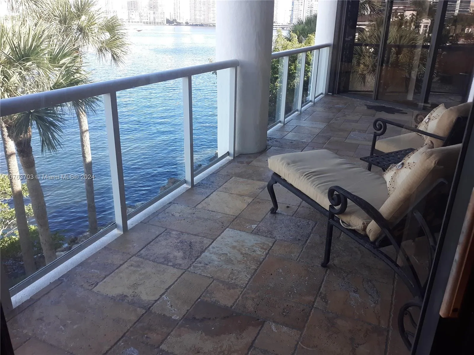 4000 Island Blvd, Aventura FL 33160