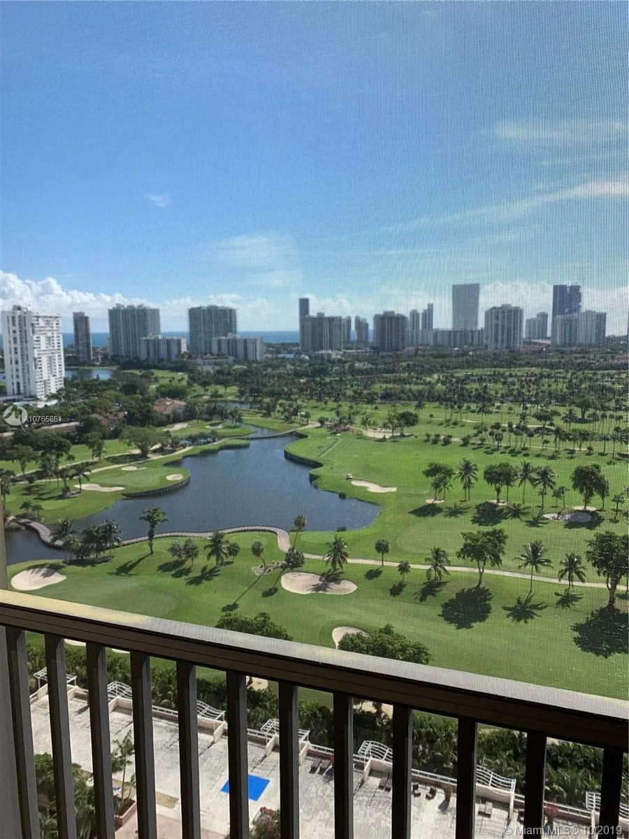 2 bedroom 2 bath for sale at 20301 W Country Club Dr # 2326, Aventura FL 33180