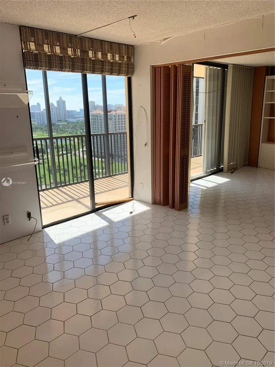 20301 W Country Club Dr # 2326, Aventura FL 33180