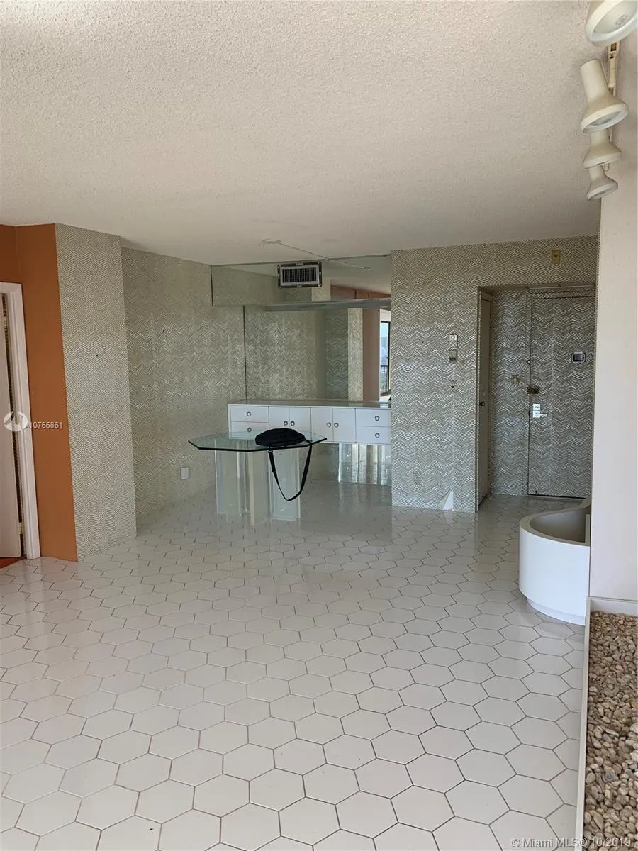 20301 W Country Club Dr # 2326, Aventura FL 33180