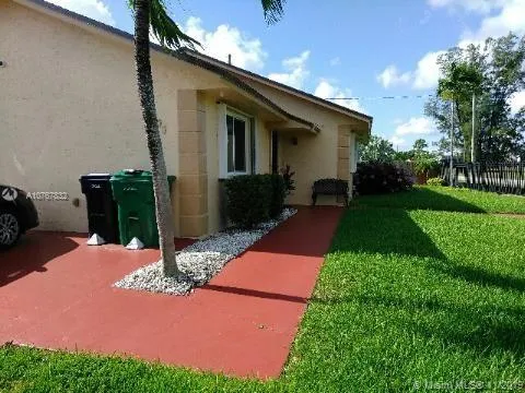 3 bedroom 2 bath for sale at 14800 Robinson St, Miami FL 33176