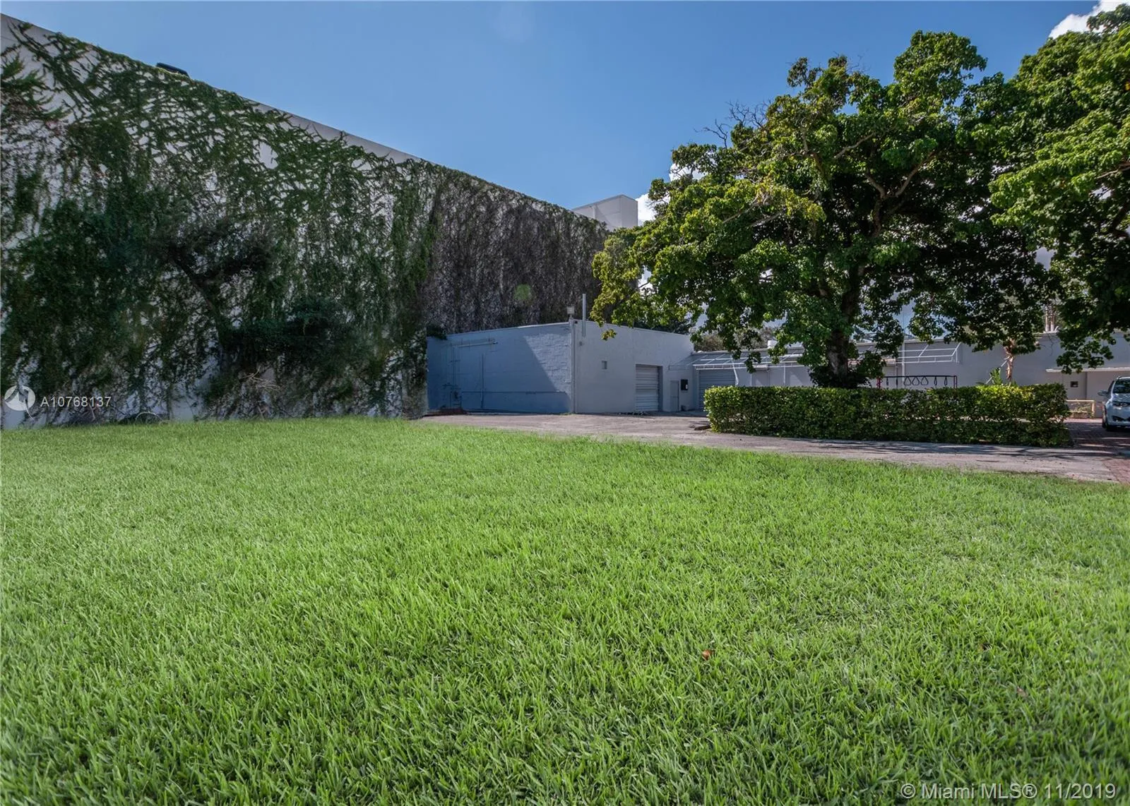 100 NE 21st St, Miami FL 33137