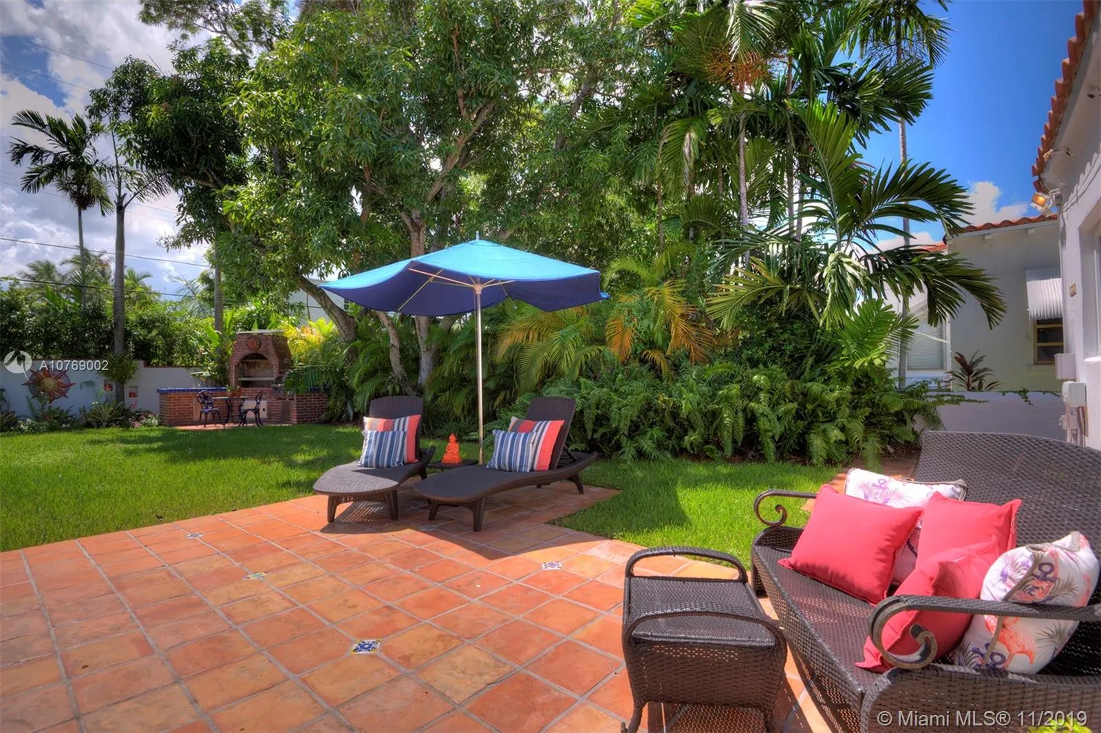 1050 W 47th St, Miami Beach FL 33140