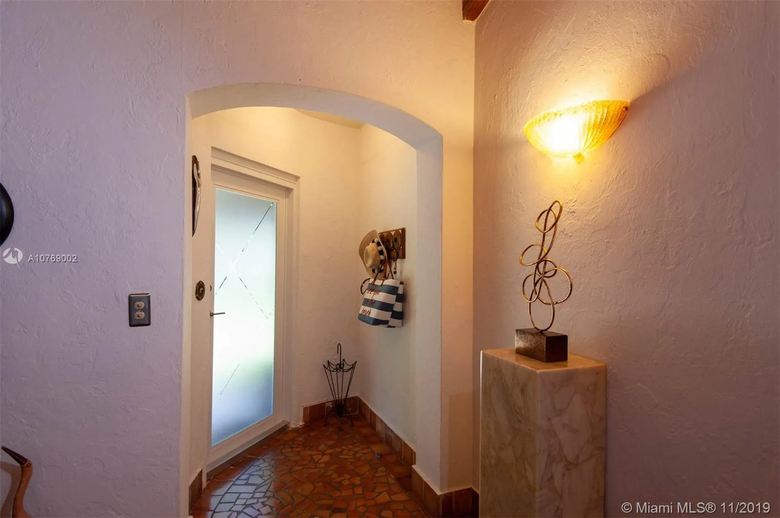 1050 W 47th St, Miami Beach FL 33140