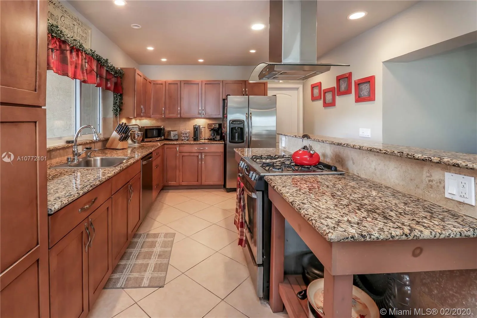 1431 Dewey St, Hollywood FL 33020