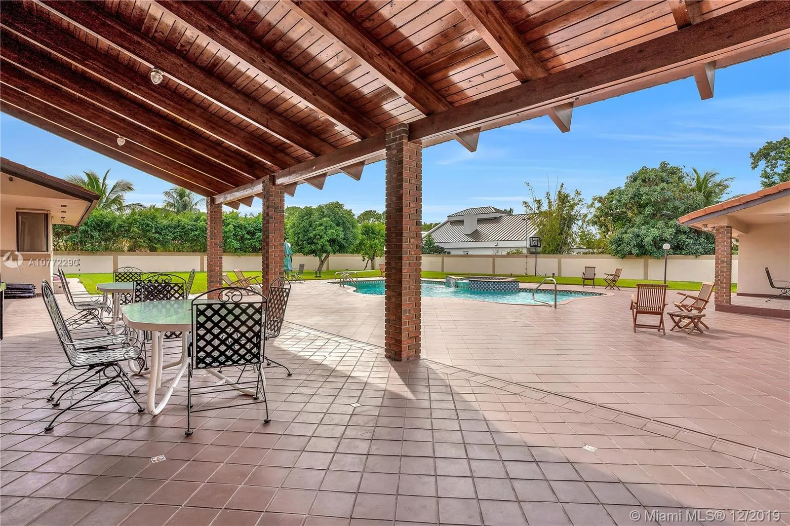 7720 SW 77th Ave, South Miami FL 33143