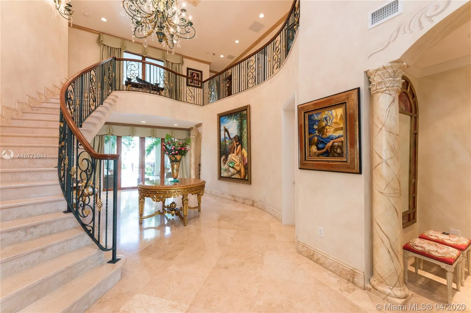 5655 Pine Tree Dr, Miami Beach FL 33140