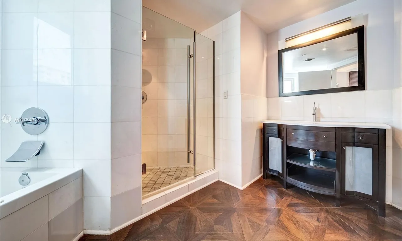 448 Ocean Dr # 302, Miami Beach FL 33139