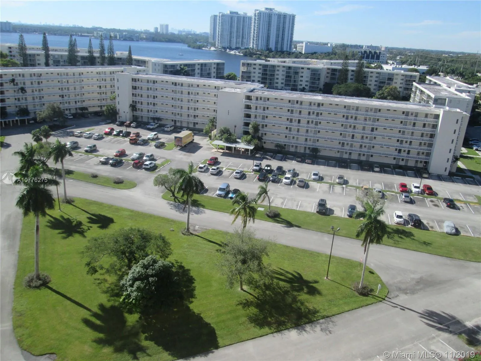 18031 Biscayne Blvd # 1204, Aventura FL 33160