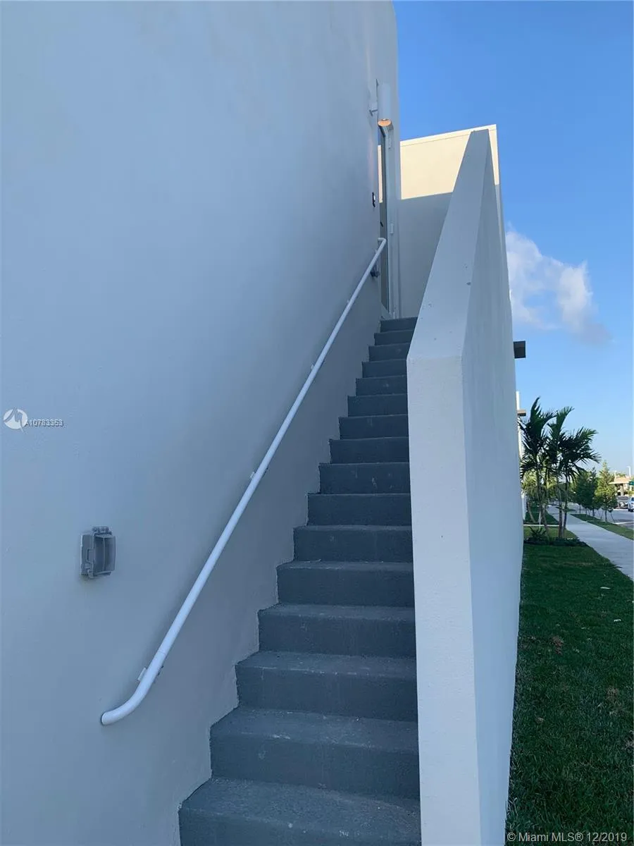 4 bedroom 2 bath for sale at 6683 NW 103rd Pkwy # 6683, Doral FL 33178