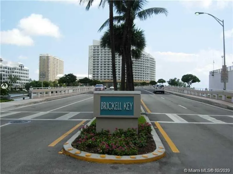 1 bath for sale at 540 Brickell Key Dr # 409, Miami FL 33131