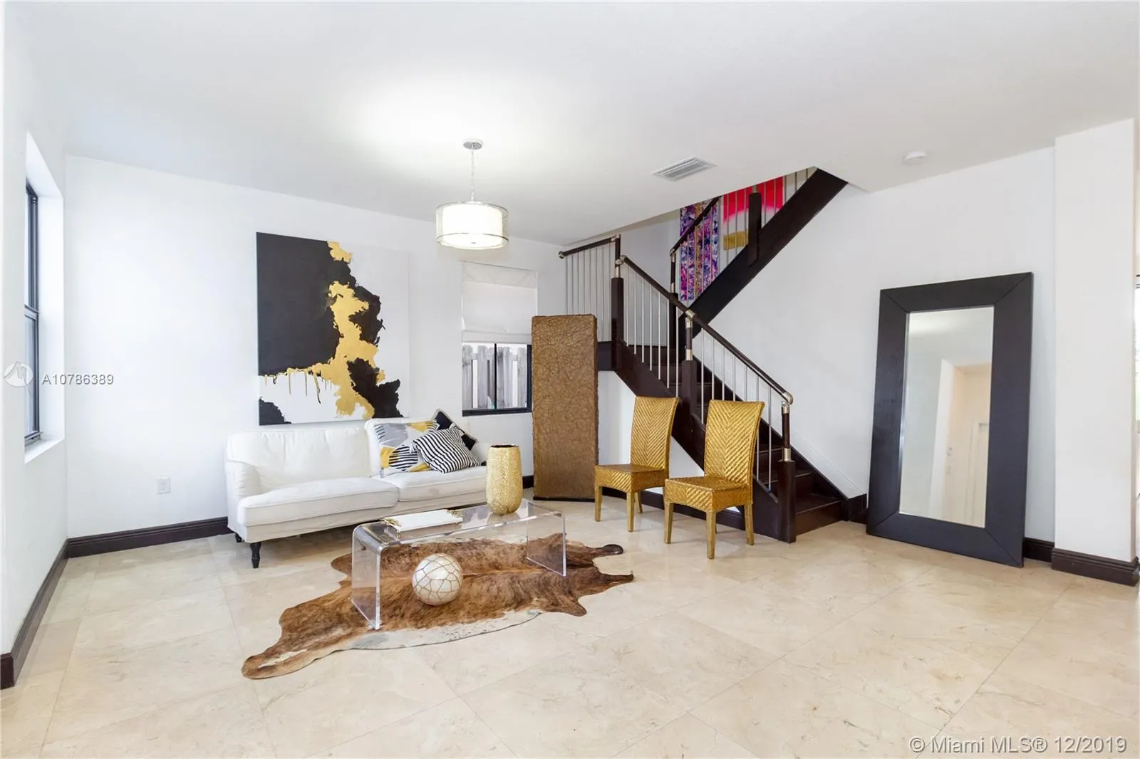 9770 NW 10th St, Miami FL 33172