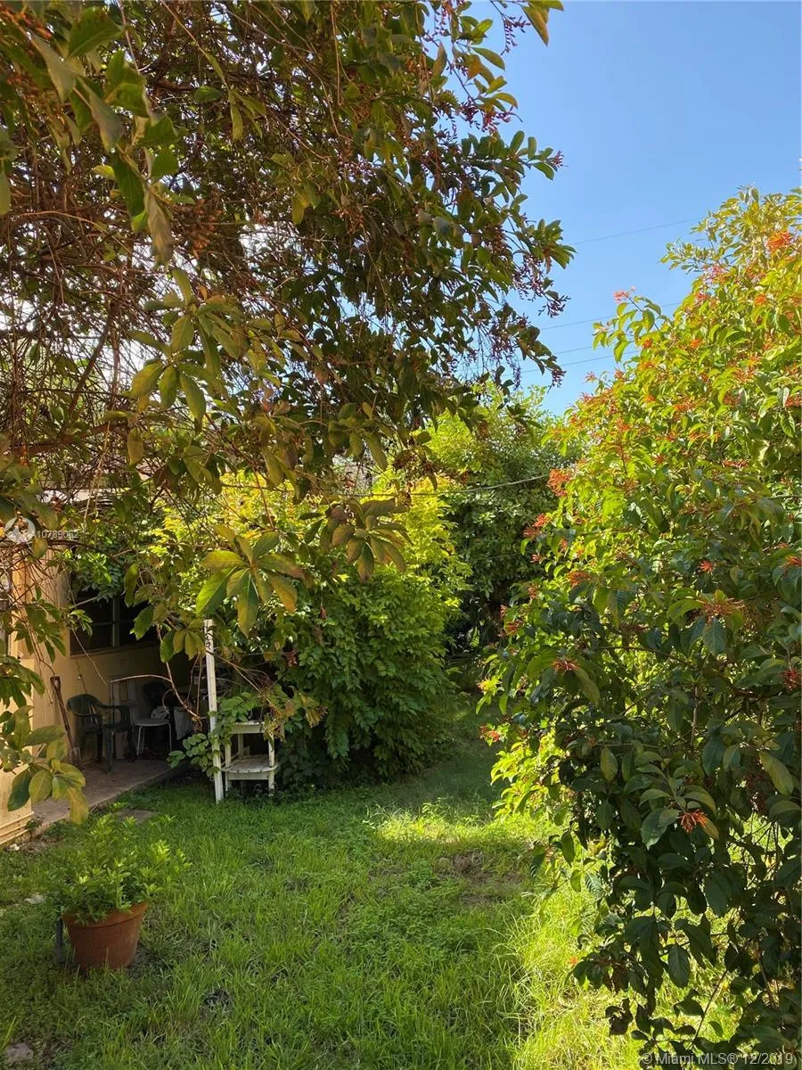 760 Woodcrest Rd, Key Biscayne FL 33149