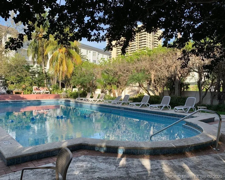 255 W 24th St # 204, Miami Beach FL 33140