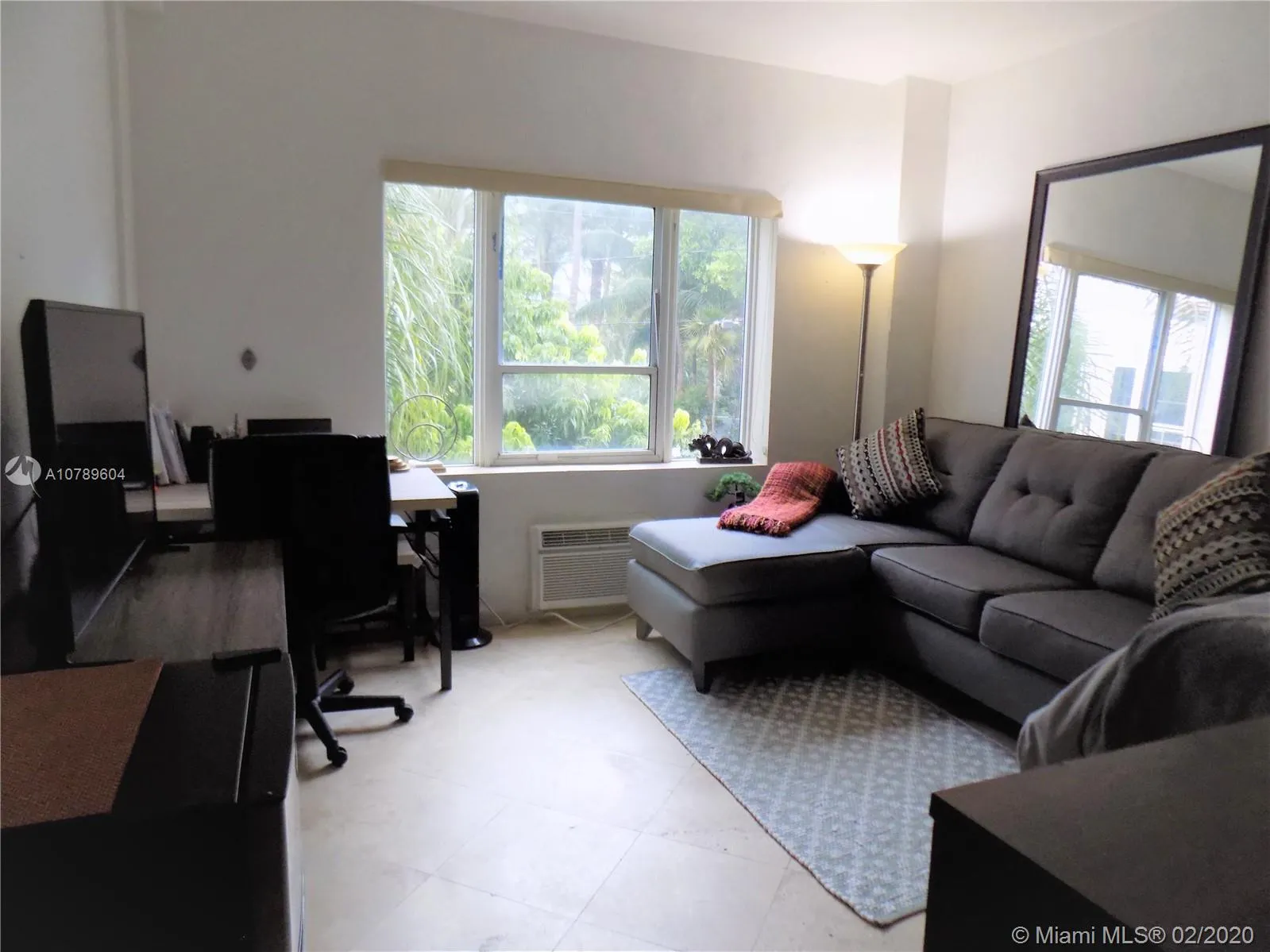255 W 24th St # 204, Miami Beach FL 33140