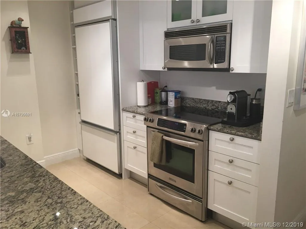 10275 Collins Ave # 315, Bal Harbour FL 33154