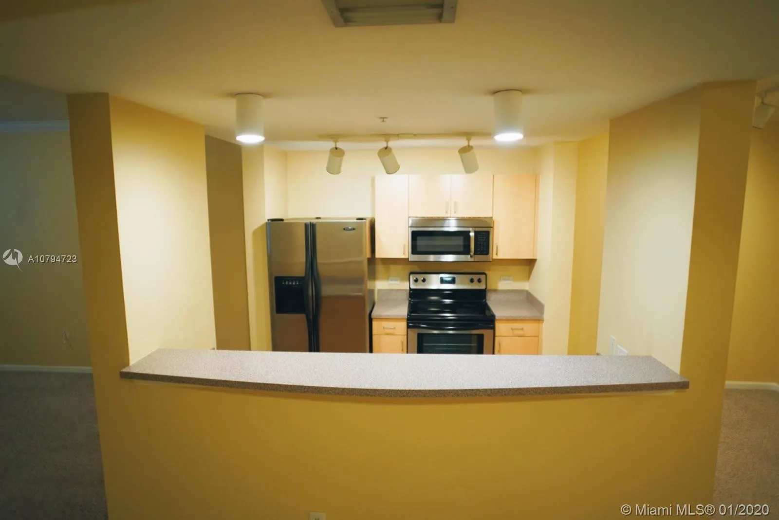 1 bedroom 1 bath for sale at 533 NE 3rd Ave # 210, Fort Lauderdale FL 33301