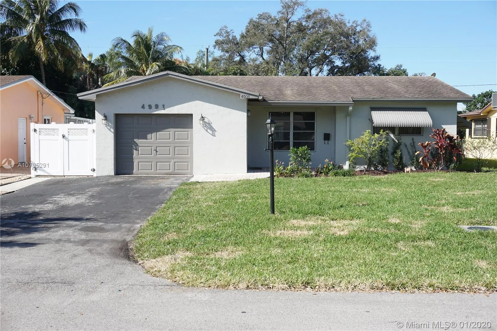 4 bedroom 3 bath for sale at 4991 SW 29th Way, Dania Beach FL 33312