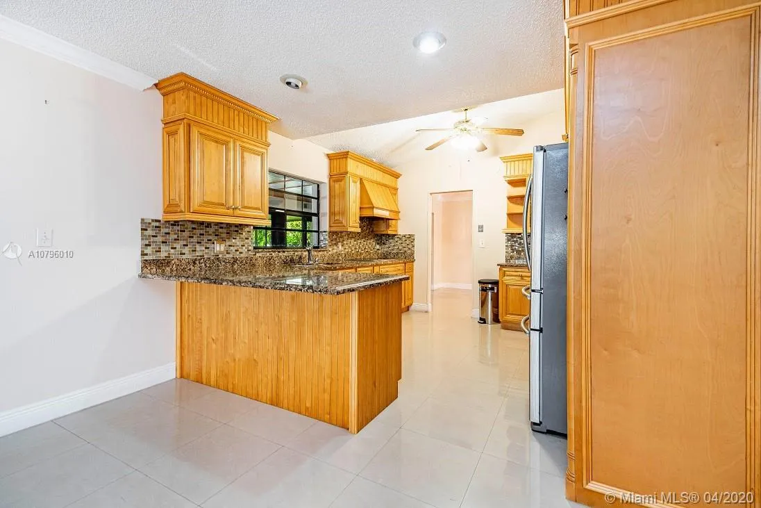 2410 SW 99th Ave, Miami FL 33165