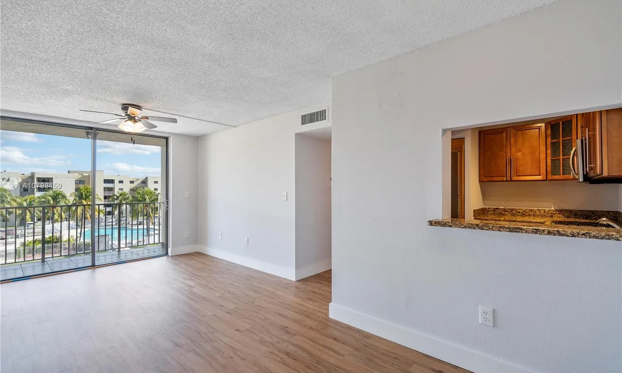 8145 NW 7th St # 414, Miami FL 33126