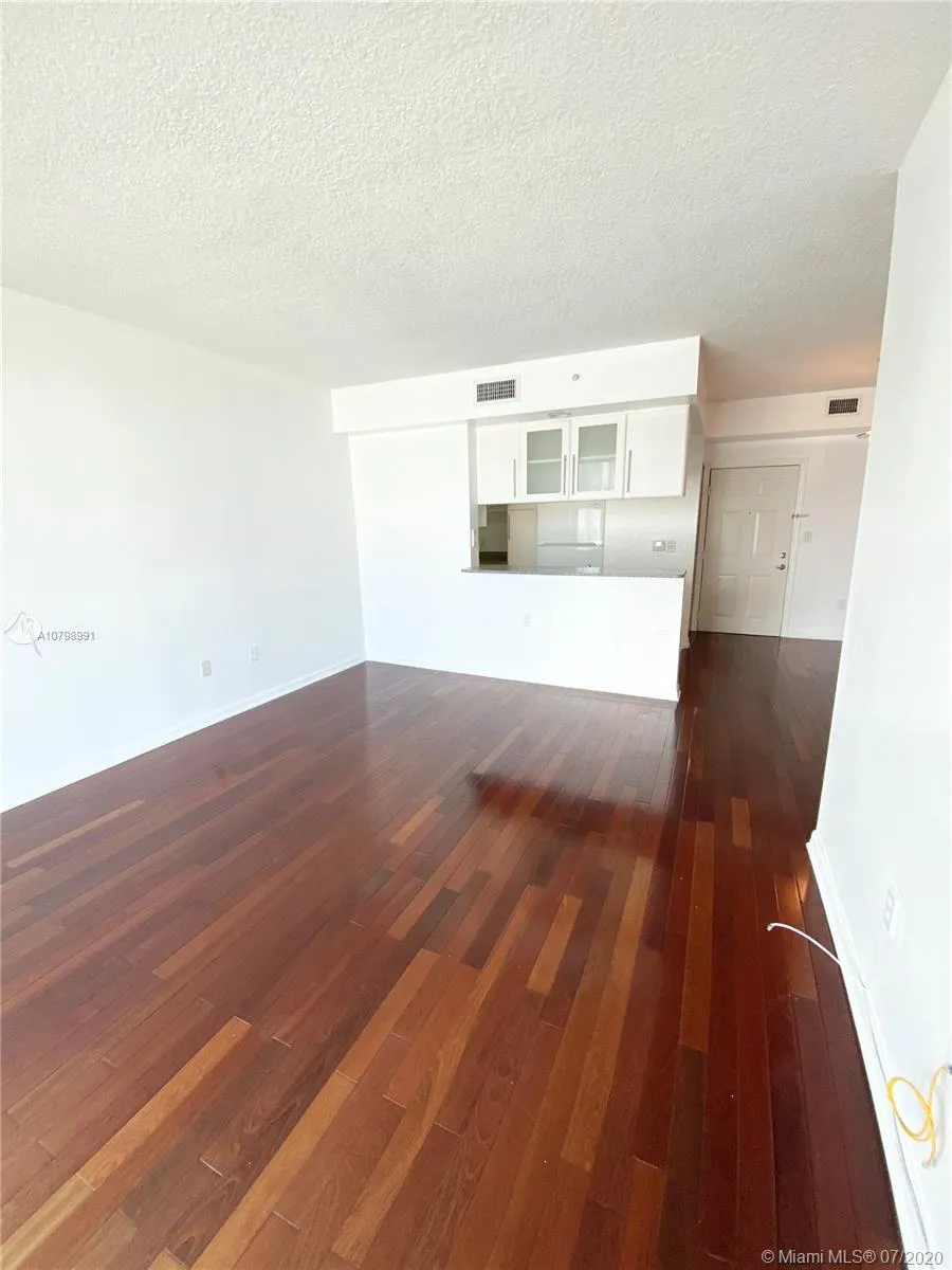 275 NE 18th St # 706, Miami FL 33132