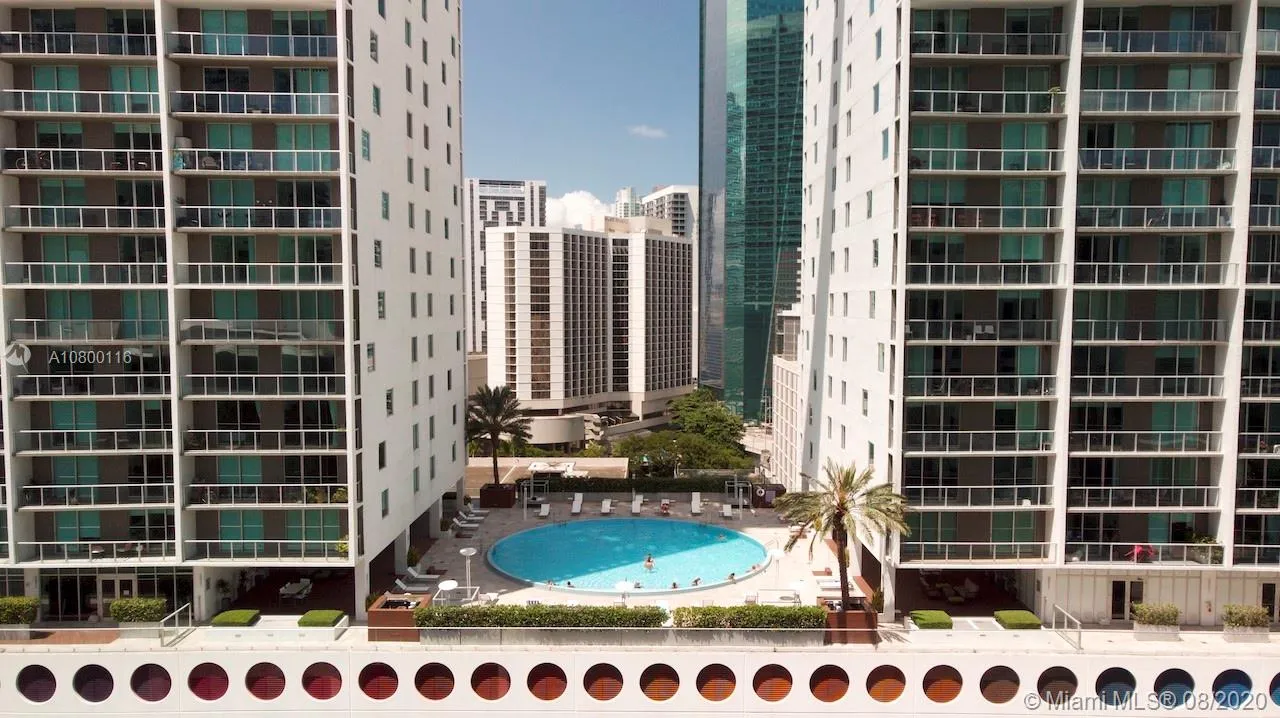 2 bedroom 2 bath for sale at 55 SE 6th St # 3701, Miami FL 33131