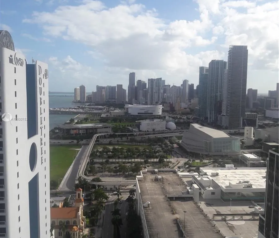 1 bath for sale at 1750 N Bayshore Dr # 3708, Miami FL 33132