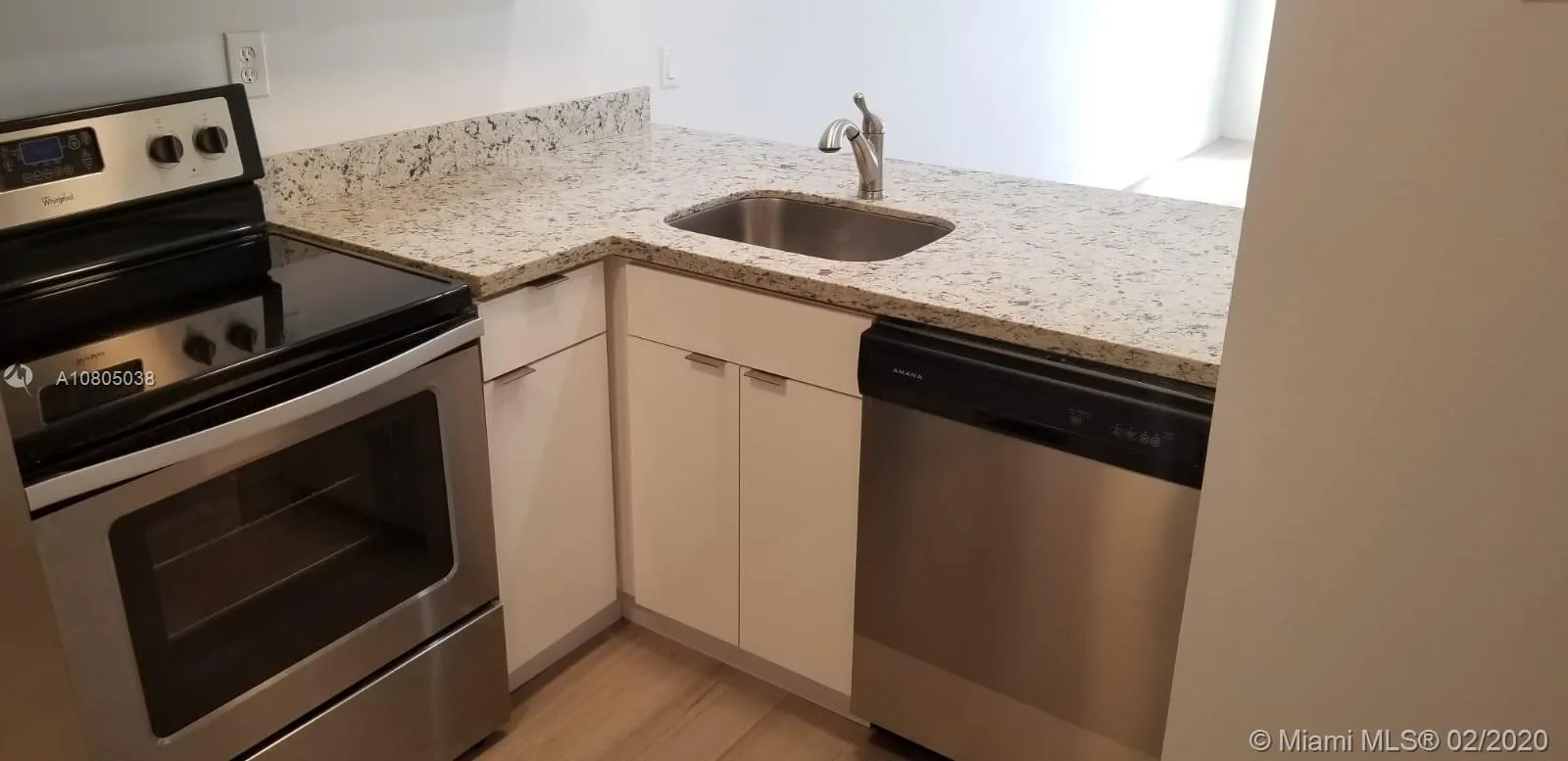 486 NW 165th St Rd # 504, Miami FL 33169