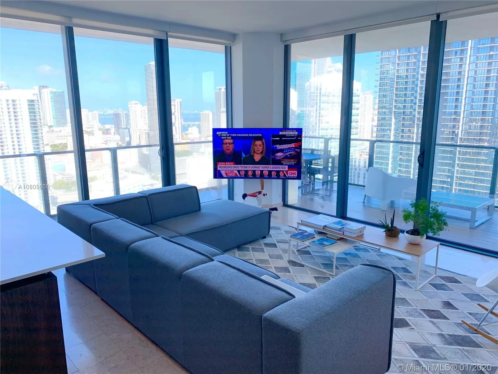 2 bedroom 2 bath for sale at 88 SW 7th St # 3211, Miami FL 33130