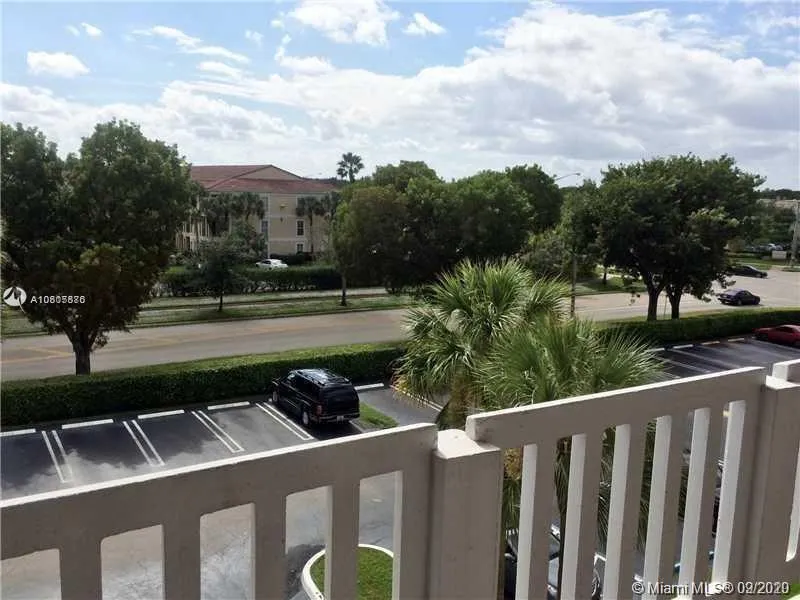 8735 Ramblewood Dr # 412, Coral Springs FL 33071