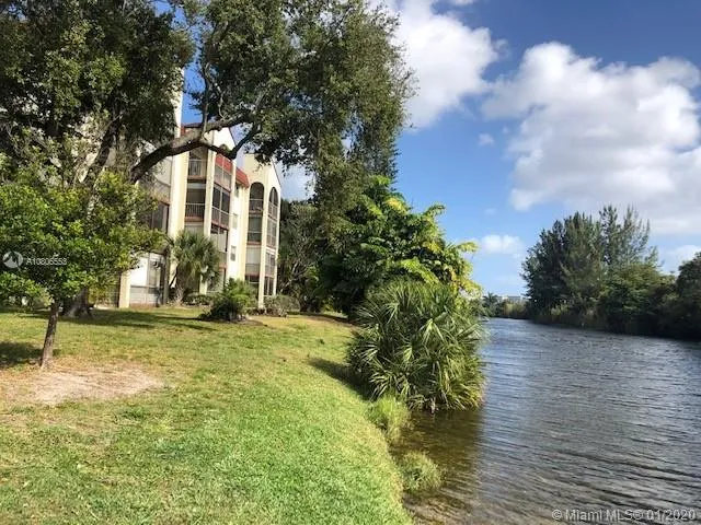 2 bedroom 2 bath for sale at 3330 Spanish Moss Ter # 108, Lauderhill FL 33319